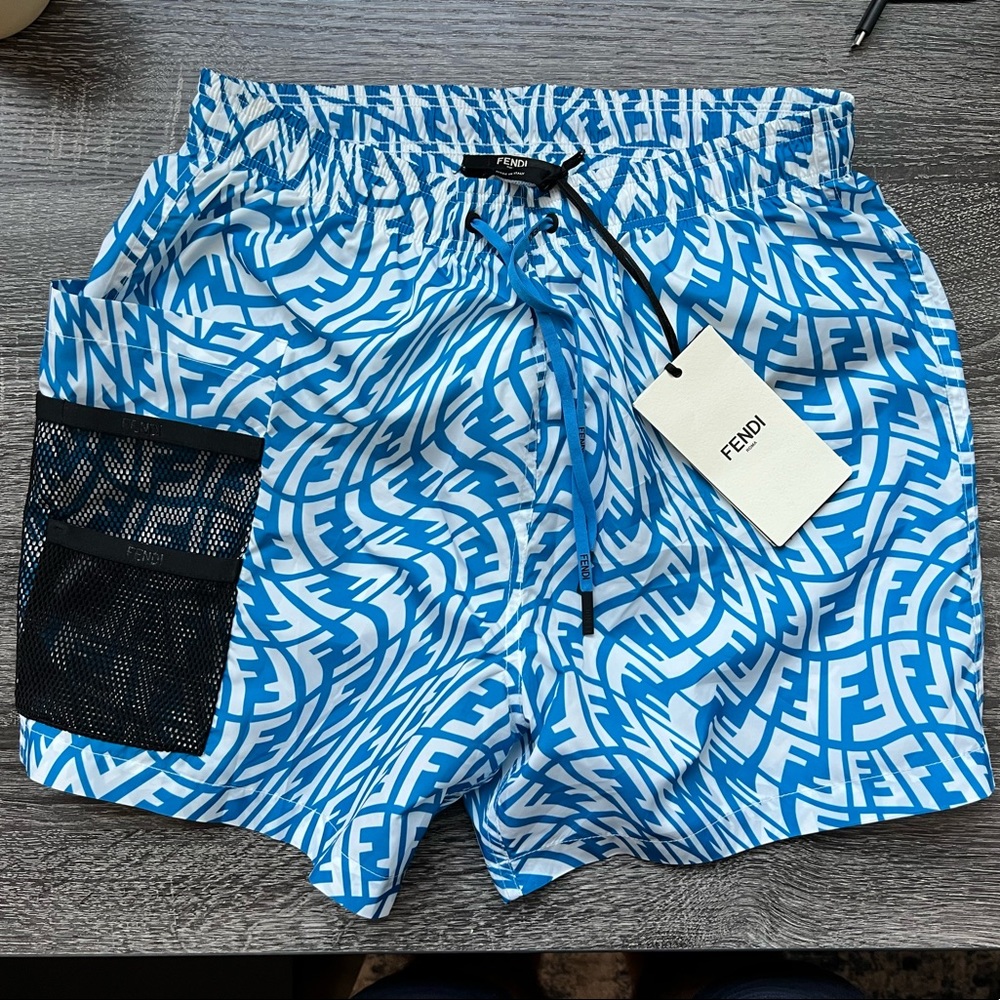FENDI Bóxer Lungo Swim Trunks